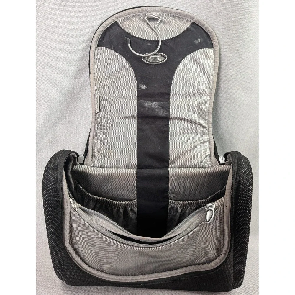 Tumi Hanging Toiletry Bag Mens Black Fair Ballistic Nylon Travel Kit Organizer